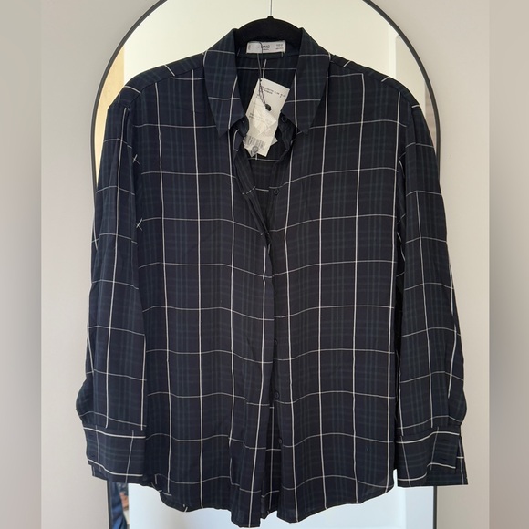 Patterned button down shirt - Picture 2 of 3